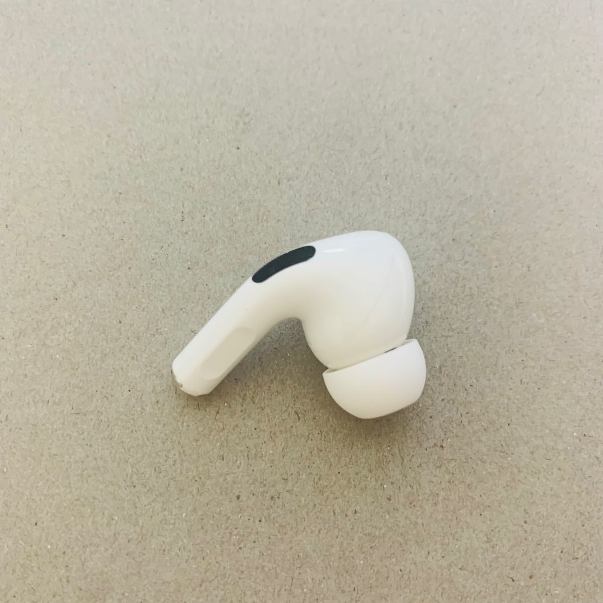  AirPods ProＲ　右耳のみ　国内正規品　エアーポッズ 純正品