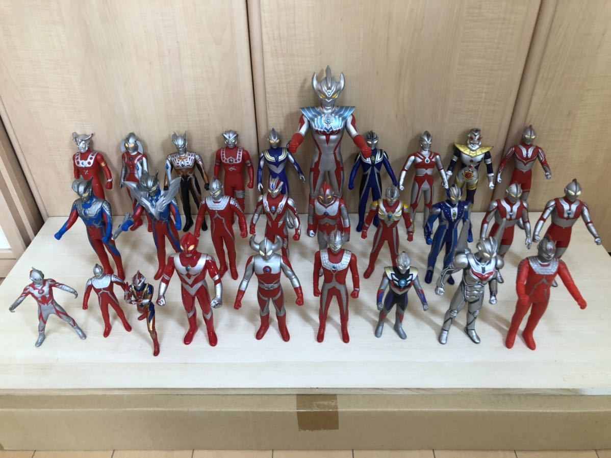 ウルトラマンフィギュア　中古品_画像1