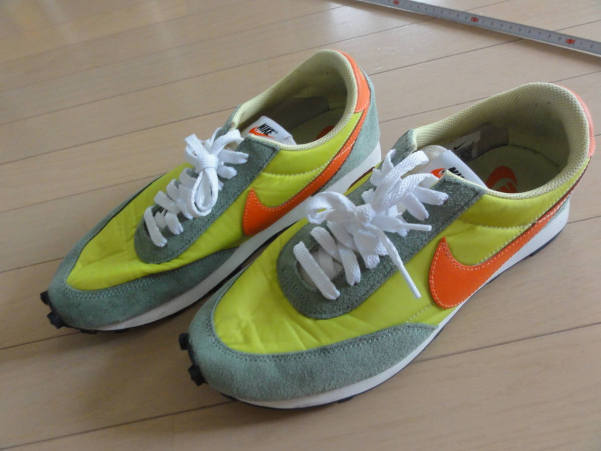 NIKE NIKE DBREAK DB4635-300 LIMELIGHT/ELECTRO ORANGE-HEALING JADE