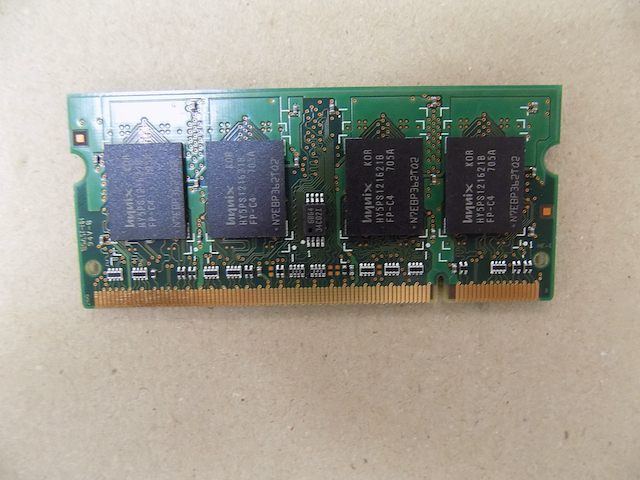hynix 512MB 2Rx16 PC2-4200S DDR2-533 ノートメモリの画像2
