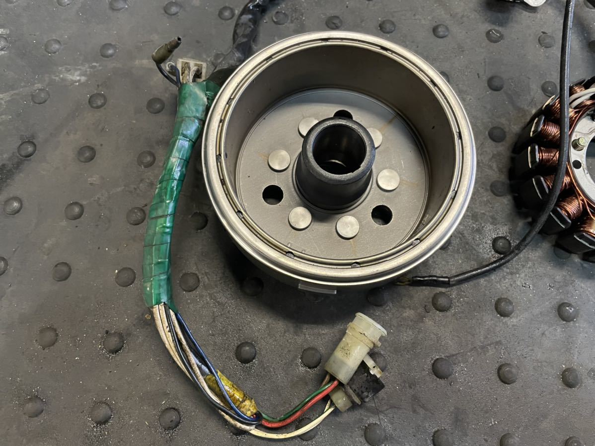 ヤマハ TZR250 3MA 純正 ダイナモ ステーターコイル ヤマハ TZR250 3MA 純正 ダイナモ ステーターコイル