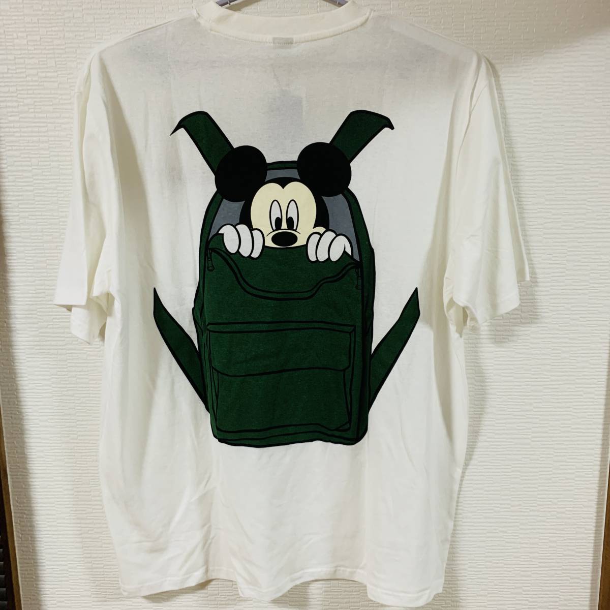 Diesny Mickey Mouse - MEN Tシャツ 5L 大きめのサイズ カットソー クルーネック Tシャツ 白色 リュックサック (タグ付き新品未着用品)_画像6