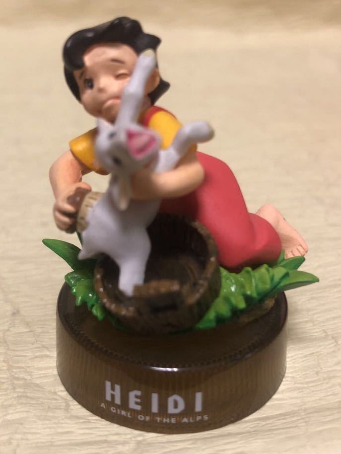 中古品　アルプスの少女ハイジ 食玩フィギュア 『 HEIDI 』2 ユキちゃんのお世話　サイズ高さ約4.5cm　送料200円_画像1