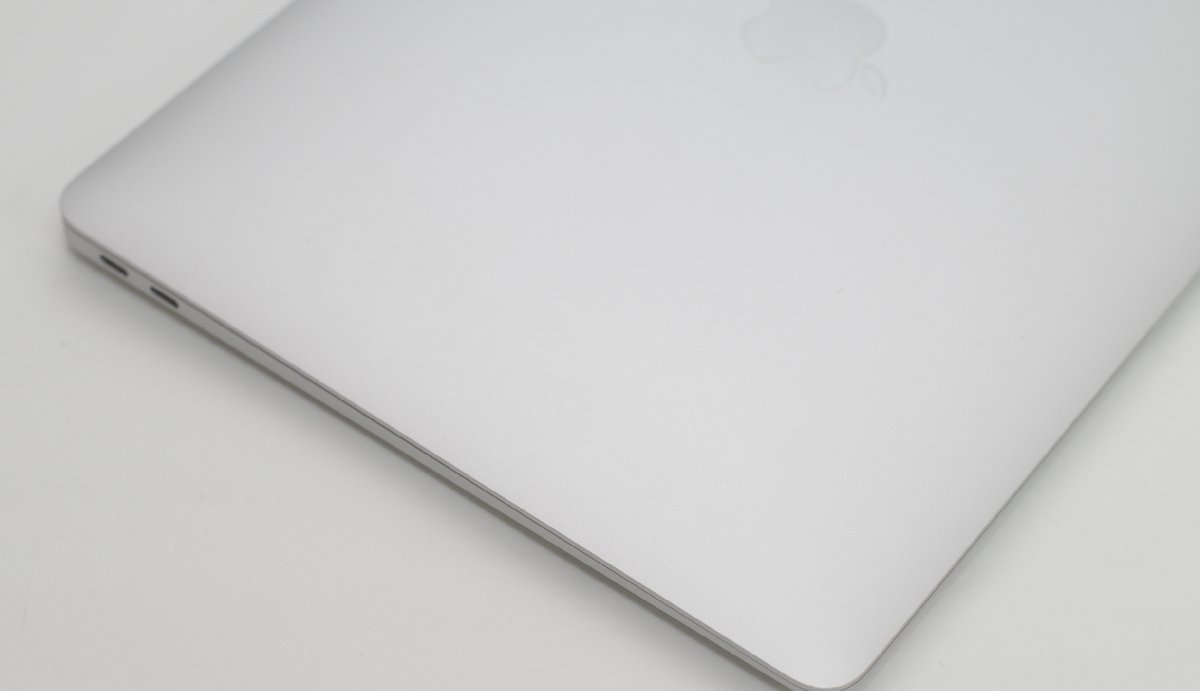 訳あり】MacBook Air 2018 8GB/128GB SILVER-