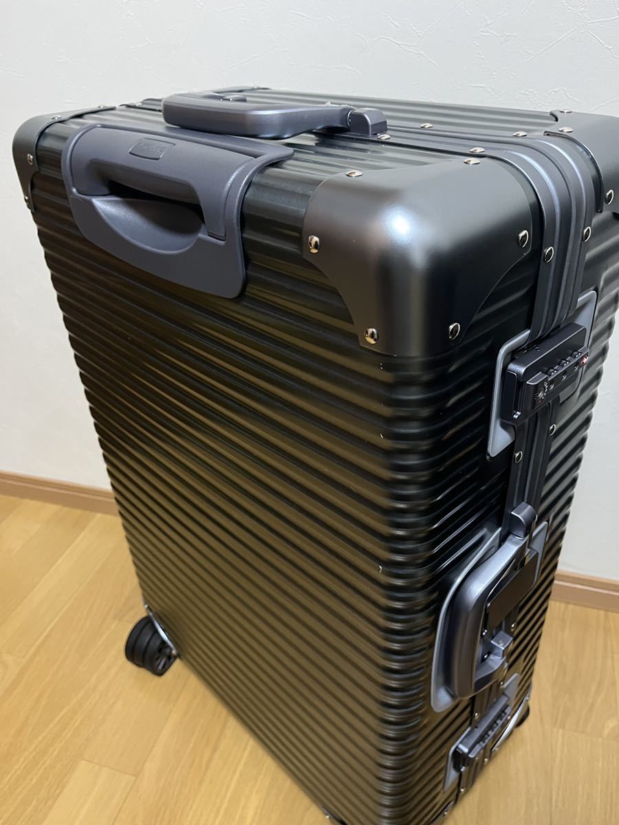 オンラインでの最低価格 新品LANZZO ランツォアルミ65L ゴールド スーツケース NORMAN 旅行用バッグ/キャリーバッグ