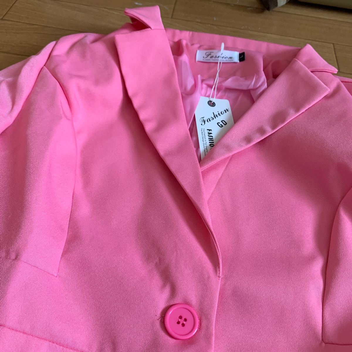 新品ピンク テーラードジャケット