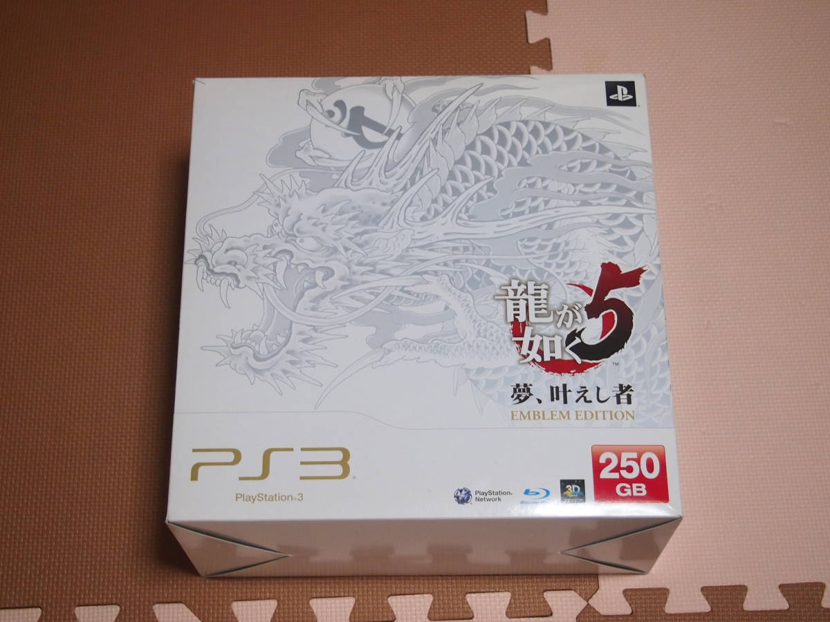 即決 美品 PS3 本体 龍が如く5 EMBLEM EDITION - 7payments.com.br