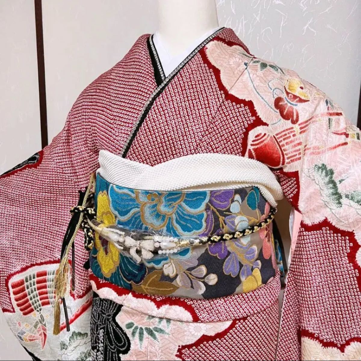 《総絞り金彩》ゆる〜く可愛い和楽器模様総絞り振袖(セット可能)