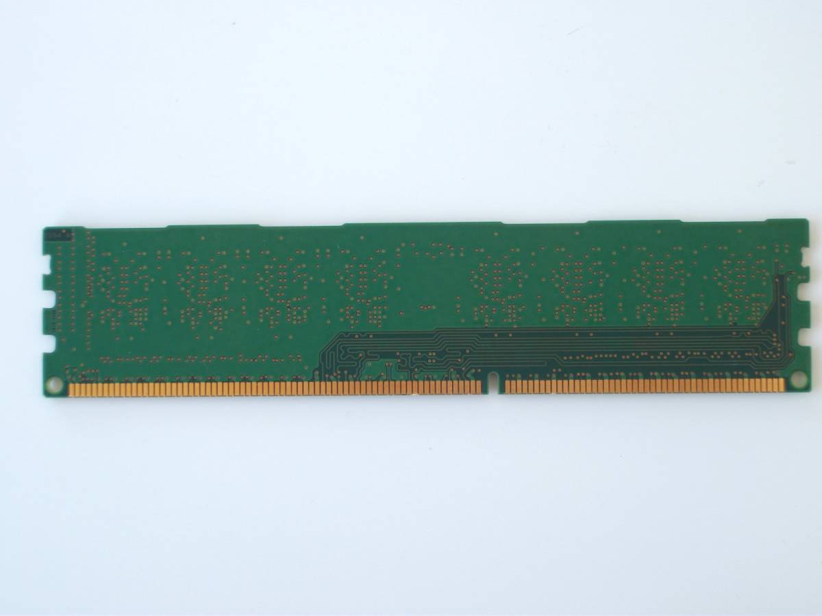 ■Micron 2GBx1枚 MT8JTF25664AZ-1G6M1 PC3-12800U DDR3 1600MHz non-ECC Unbuffered 240Pin DIMM Memory Module 片面実装 中古 送料200円_■Micron 2GBx1枚 MT8JTF25664AZ-1G6M1