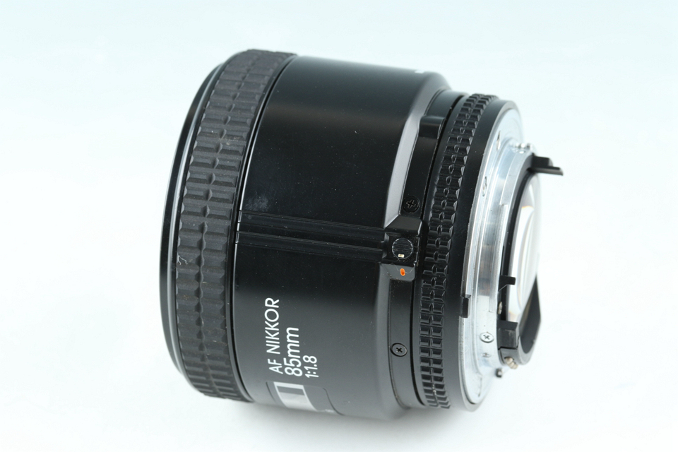 Nikon AF Nikkor 85mm F/1.8 Lens #42524A5_画像8