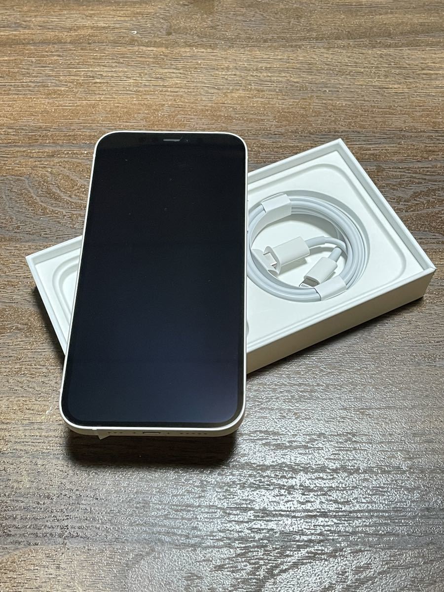 新同品Apple iPhone12 64G 白　au SIMロック解除 _画像3
