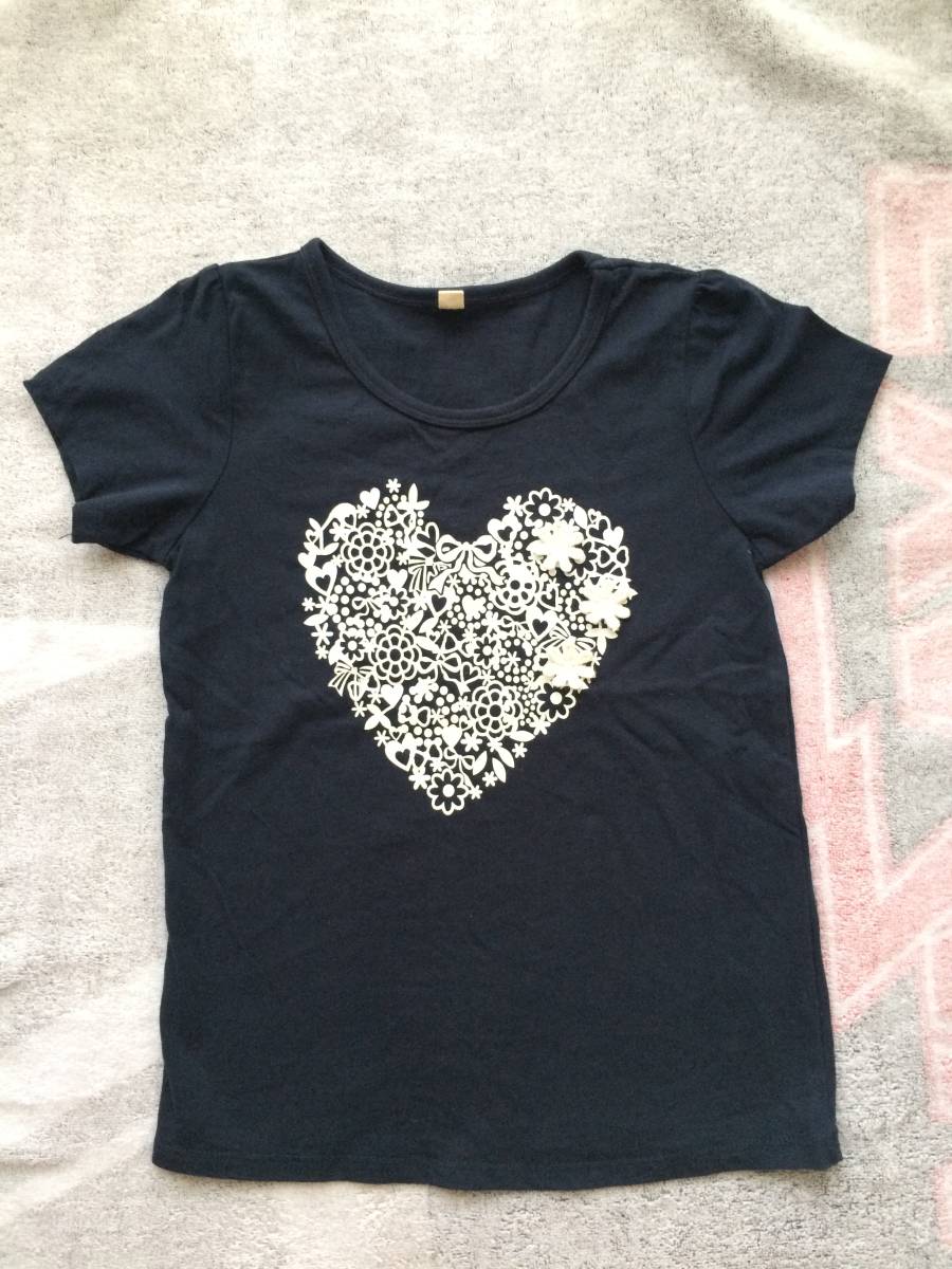 Ｔシャツ　ハート柄　 子供服 可愛(ài)い １３０ｃｍ　美品
