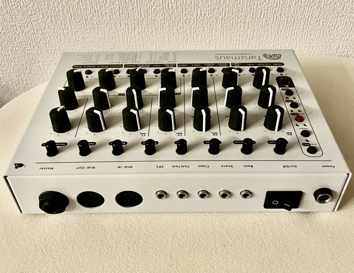 MFB TANZMAUS アナログ ハイブリッド ドラムマシン 808 909(リズム ...