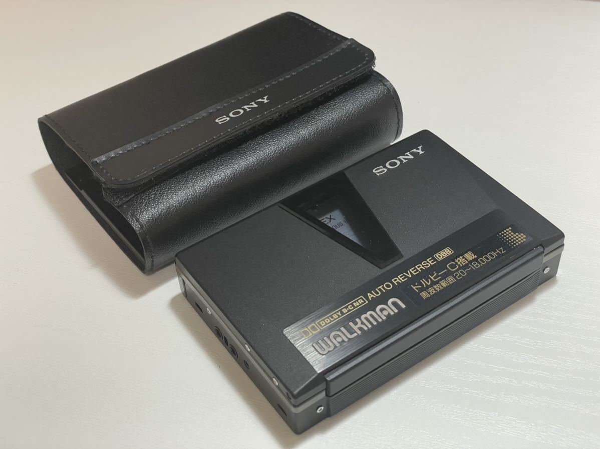 ☆美品動作品☆ソニー SONY WALKMAN ウォークマンWM-550C カバーつき