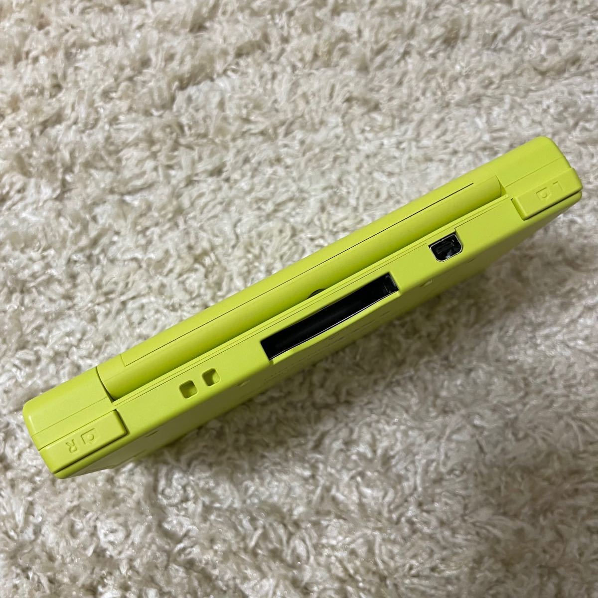 美品！NINTENDO DS ニンテンドー DSI ライムグリーン