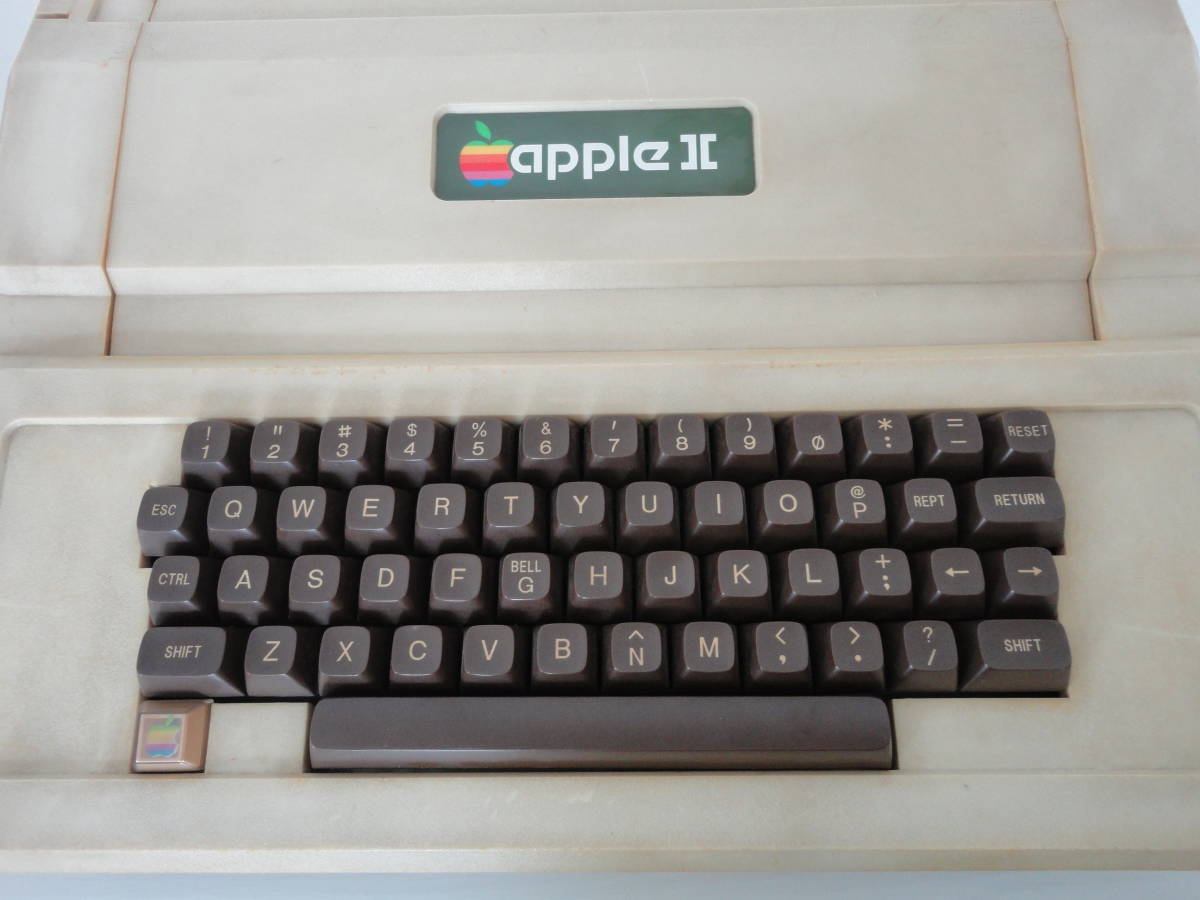 Yahoo!オークション - 当時物 Apple II 互換機 clone アップル Yahoo!オークション - 当時物 Apple II 互換機 clone アップル