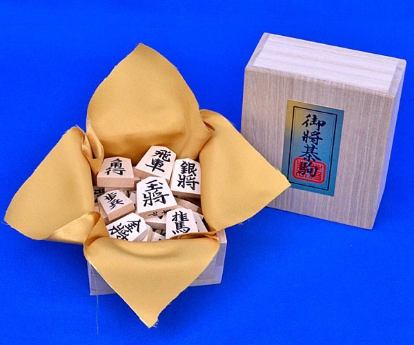  shogi set new ..3 size pair attaching shogi record set ( wooden shogi piece white . on carving piece )[ Go shogi speciality shop. . Go shop ]