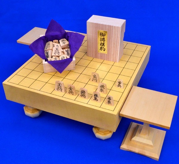 将棋セット　新かや2寸一枚板足付将棋盤セット(木製将棋駒黄楊上彫駒)【囲碁将棋専門店の将碁屋】