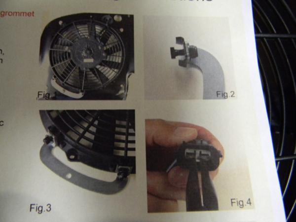 純正電動ファン代替品 新品 ローバーミニ用 電動ファン １２Ｖ用 取り付けアダプタ付き  取り付けステー付き FAN105の画像3