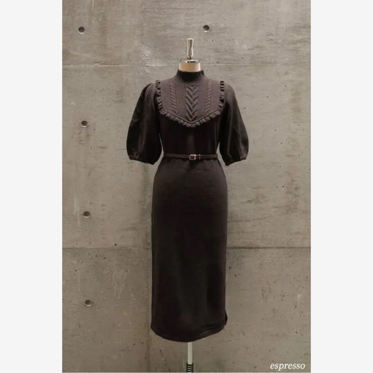 Belted Ruffle Cable-Knit Dress espresso S ケーブルニットワンピ エスプレッソブラウン