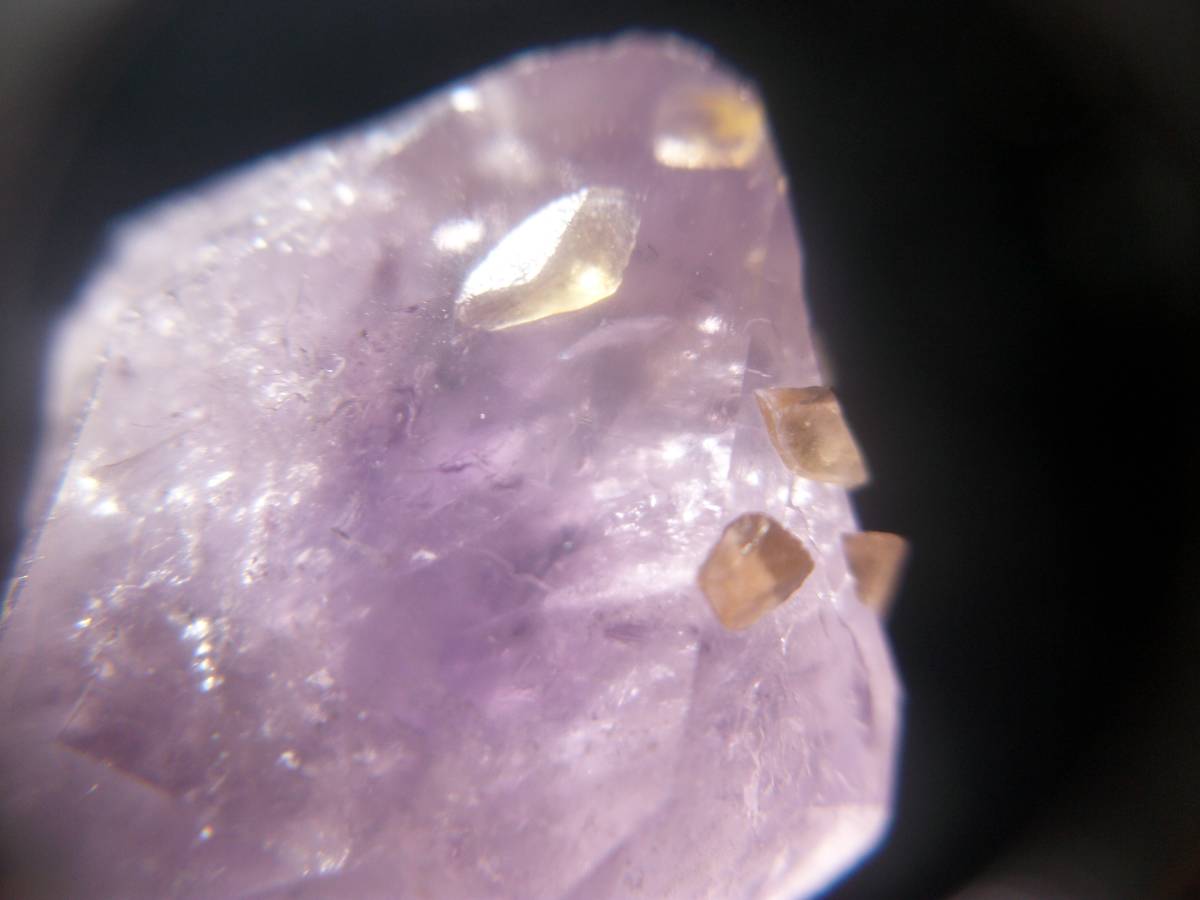 外国産鉱物　アメジスト　紫水晶　イエローカルサイト　黄色方解石　単結晶　レア　定型外発送_画像1