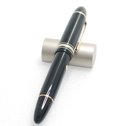 にどうぞ 横:モンブラン ペン先14k/585刻印あり aFA48-m47950860032