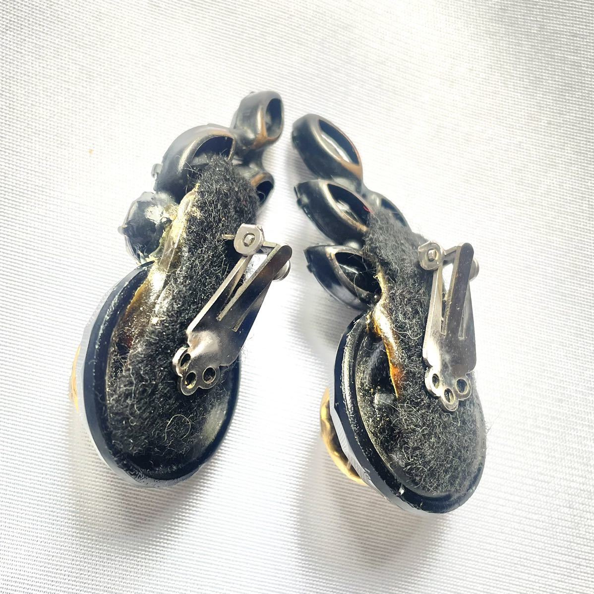 ウンガロ 大ぶりイヤリング ヴィンテージ アクセサリー イヤリング
