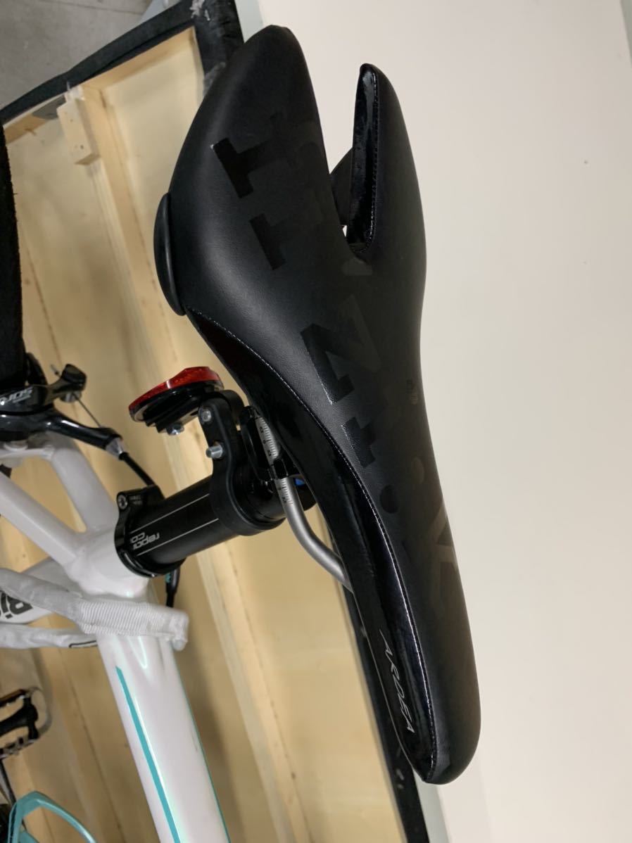 美品 Bianchi ENGINEERED ALU HYDRO TRIPLE BUTTED 6000 クロス 美品 Bianchi ENGINEERED ALU HYDRO TRIPLE BUTTED 6000 クロス