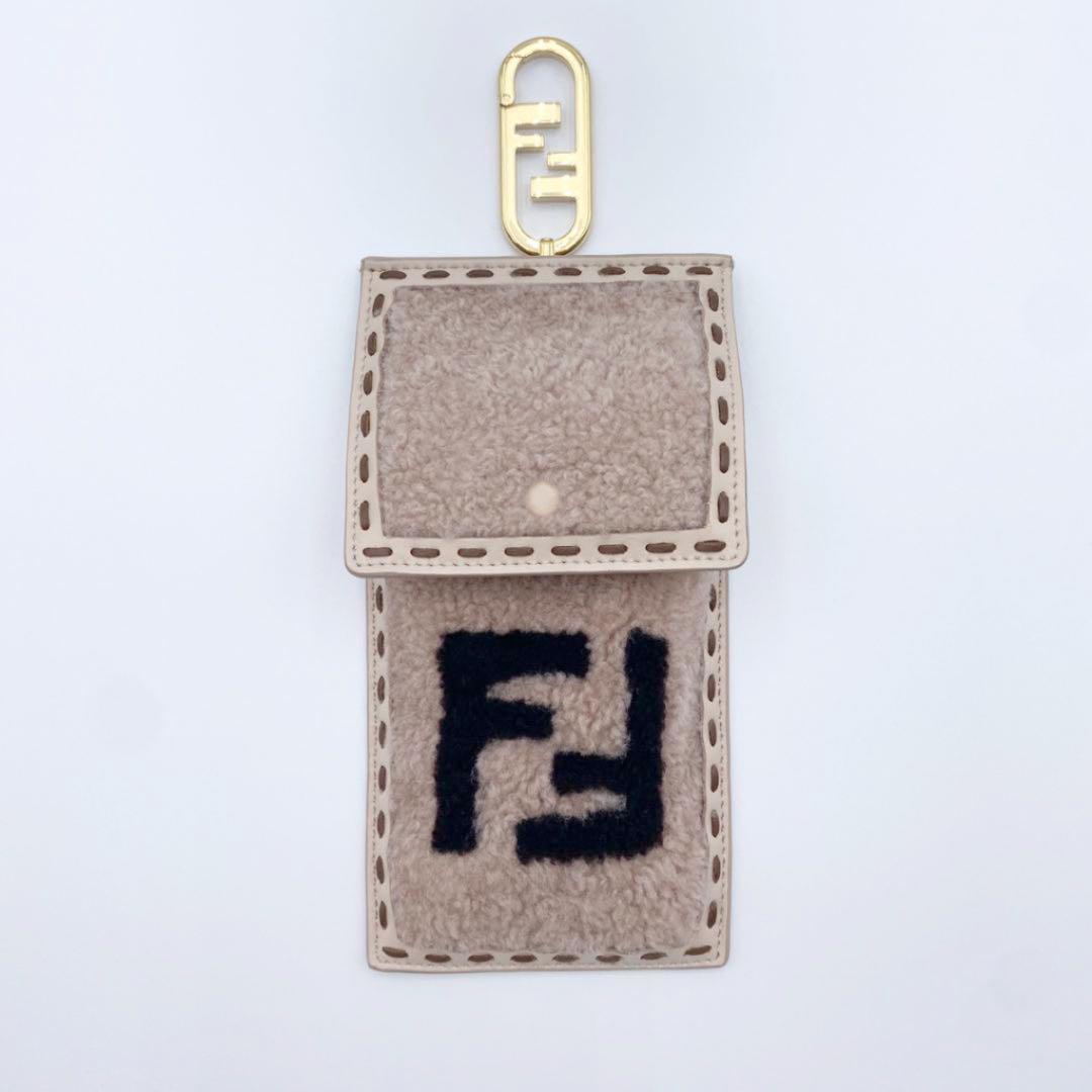 iphone・Android両対応】フェンディ FENDI チャーム スマホケース