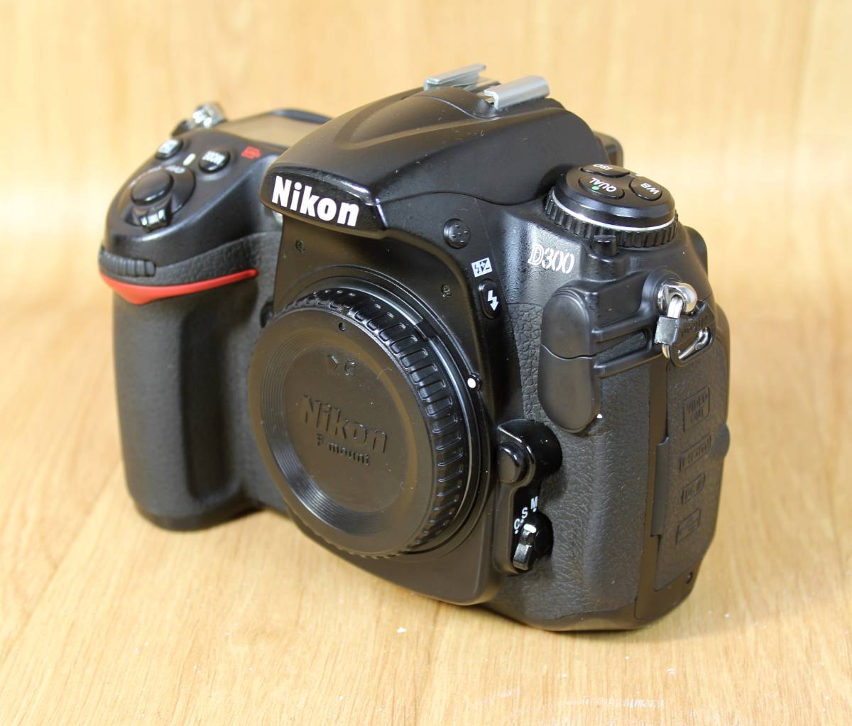 Nikon D300 / ボディ_画像3
