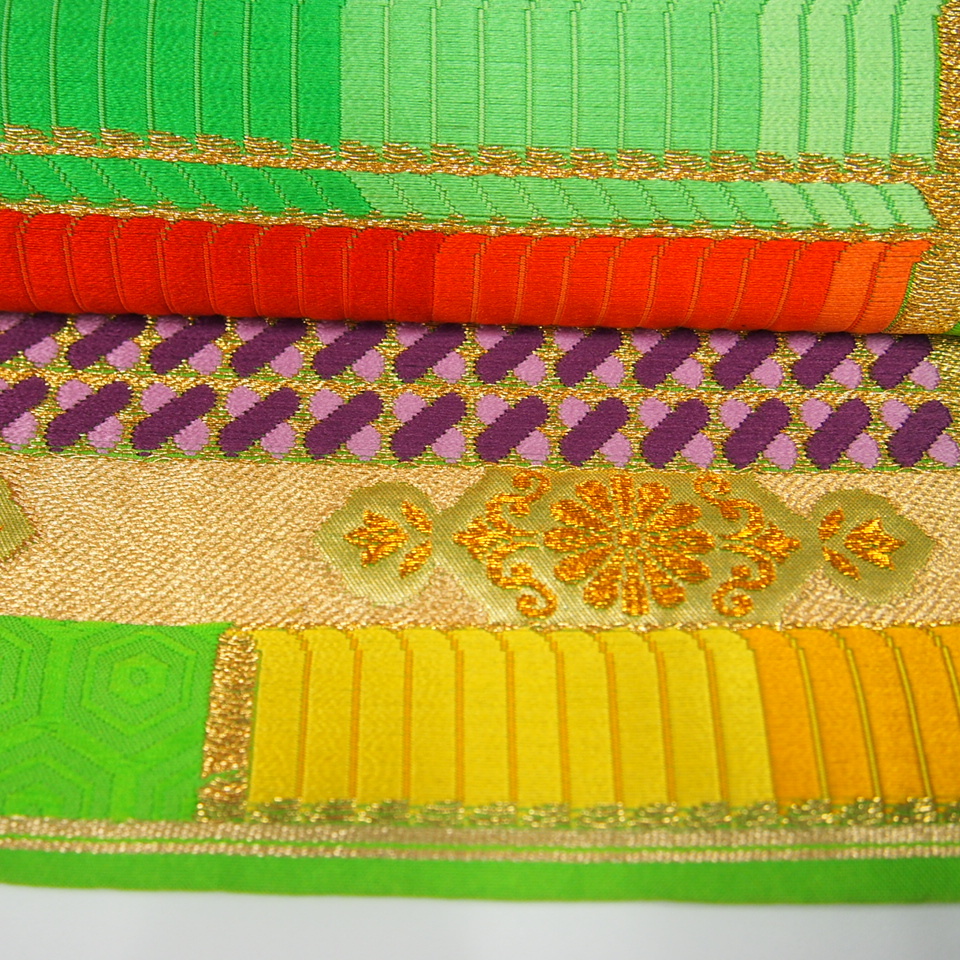 z24226 正絹 若草色袋帯 龍村調 豪華 刺繍 金糸 銘無し z24226 正絹 若草色袋帯 龍村調 豪華 刺繍 金糸 銘無し