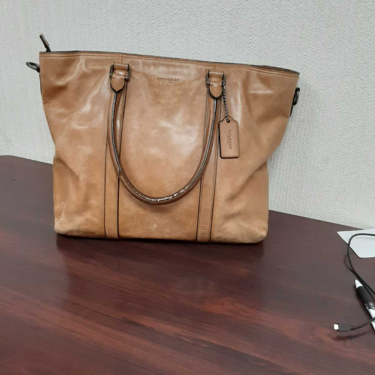 ヤフオク! - 239. 【訳アリ】COACH コーチ メトロポリタントー...