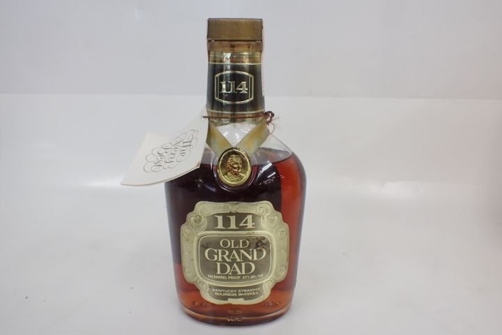 古酒・未開栓】 OLD GRAND DAD オールドグランダッド 114 750ml 古酒・未開栓】 OLD GRAND DAD オールドグランダッド 114 750ml