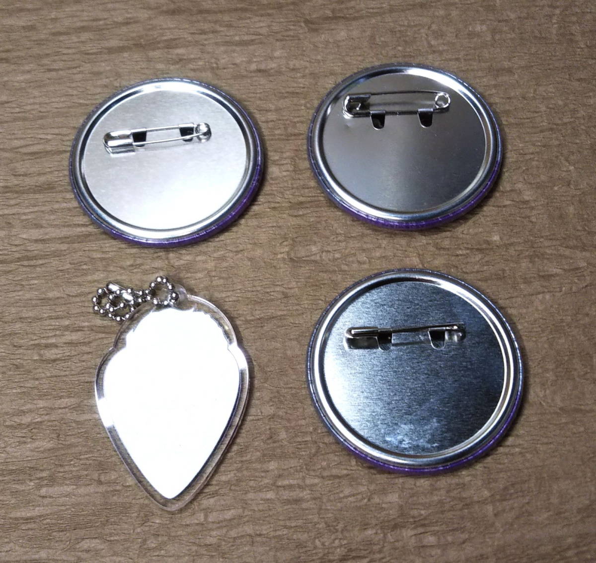 [ used ]. tea no water lock THE LIVE STAGE goods [. lotus <REN> position .. see .. badge, acrylic fiber key holder ]