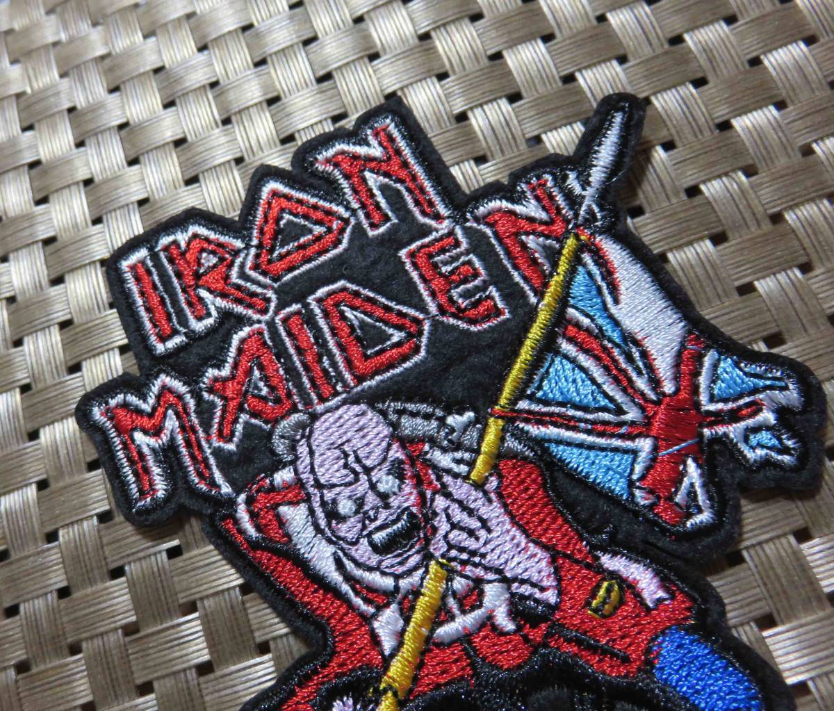 イギリス国旗　英国近衛兵◆新品アイアン・メイデンIRON MAIDEN　イングランドUKヘヴィメタル・バンド　刺繍ワッペン◆音楽　ミュージック