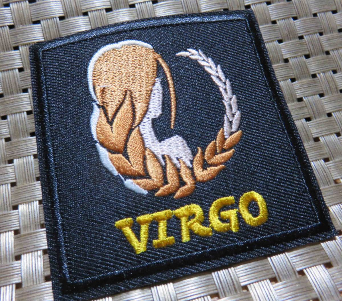 美女後ろ姿　黒VR　星座　正方形◆新品 Virgo 　美女　乙女座　おとめ座　セクシー　清純ガール　刺繍ワッペン◆サバゲー・ミリタリー_画像4