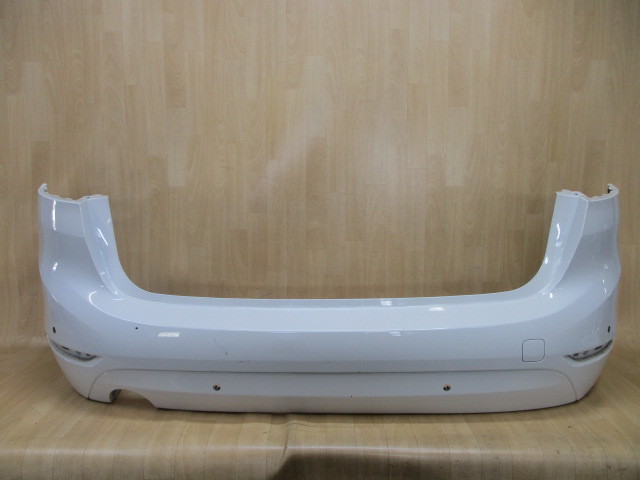 C2/ BMW F10/F11 5シリーズ純正リアバンパー19017412/190 174 12-