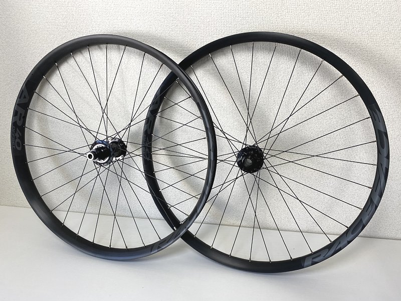 送料込み Industry Nine Race Face AR40 カスタムホイールセット 送料込み Industry Nine Race Face AR40 カスタムホイールセット