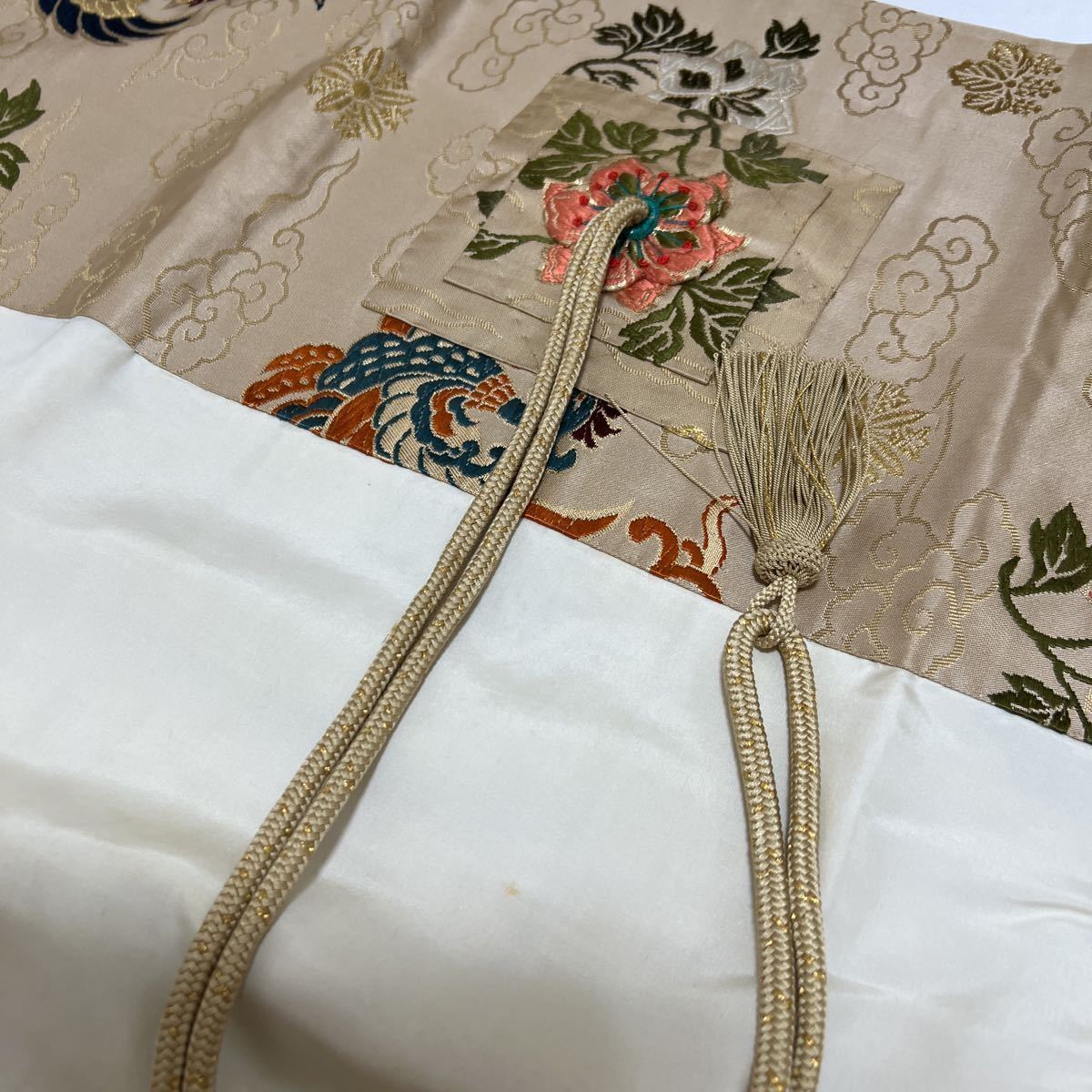 美品 曹洞宗【金襴九条袈裟】【座具】【帽子】 両山紋 禅 法要 美品 曹洞宗【金襴九条袈裟】【座具】【帽子】 両山紋 禅 法要