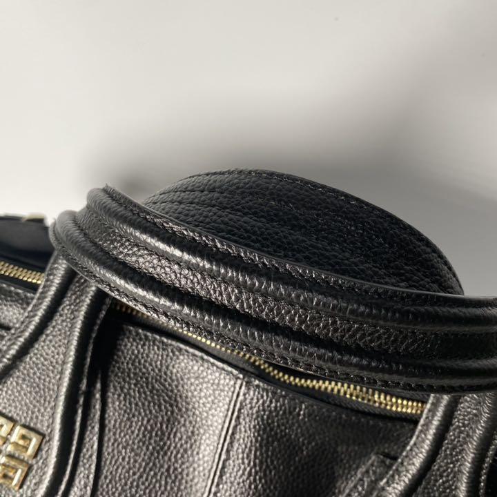 新品 【美品】GIVENCHY ショルダーバッグ 【美品】GIVENCHY