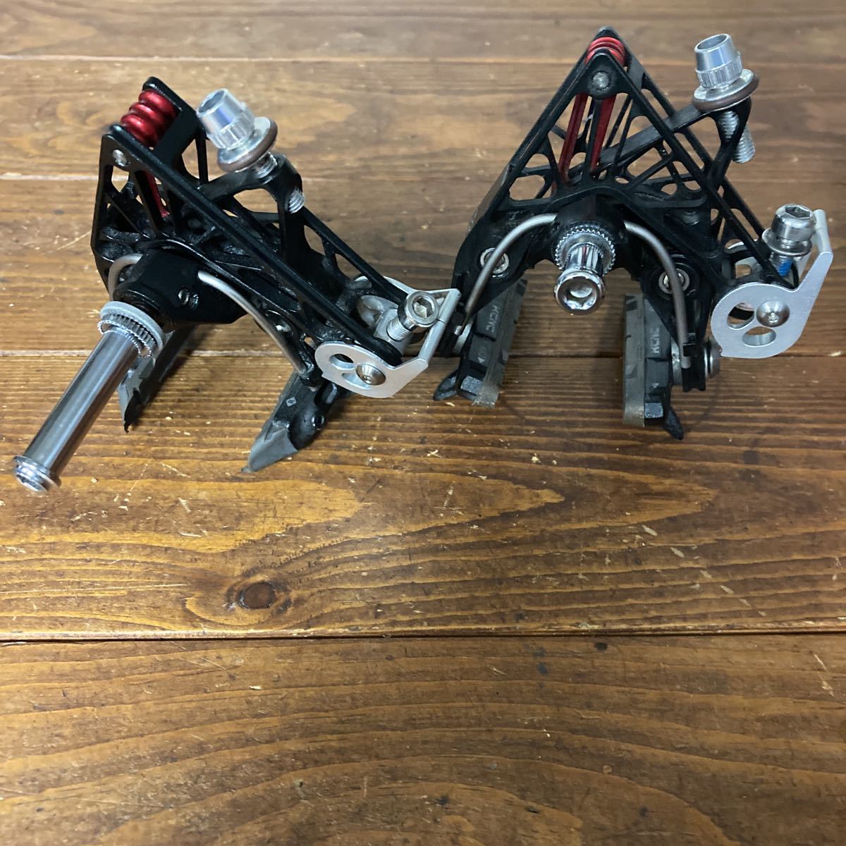 kcnc cb3 キャリパーブレーキ シマノより軽量 ヒルクライム用に