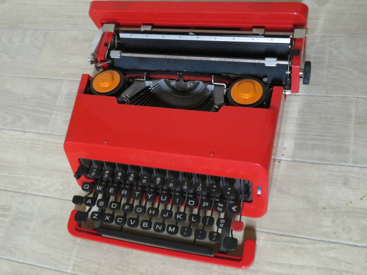 美品! 希少 Olivetti Valentine オリベッティ バレンタイン タイプライター 赤バケツ レトロ アンティーク 専用ケース付き 追加画像有り _画像2