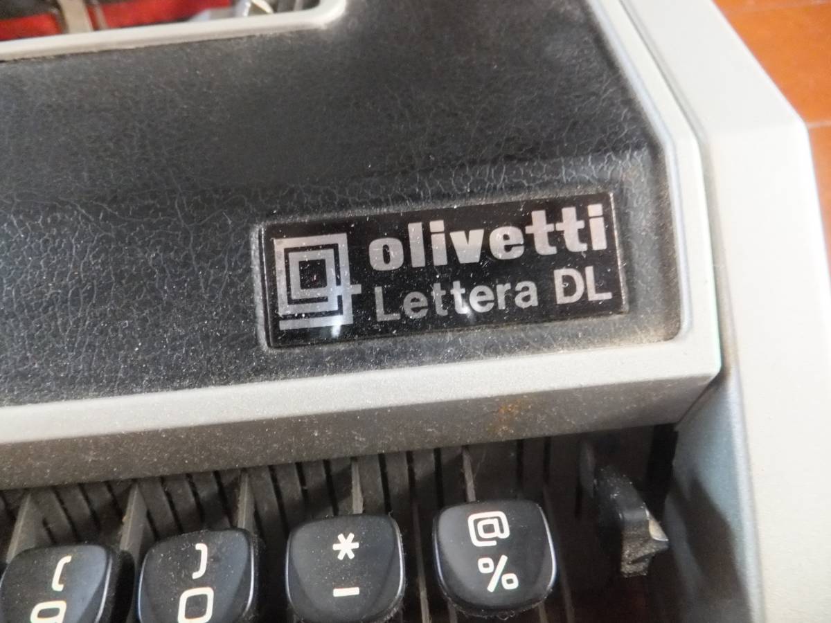 アンティーク olivetti オリベッティタイプライター！インテリアにの画像2