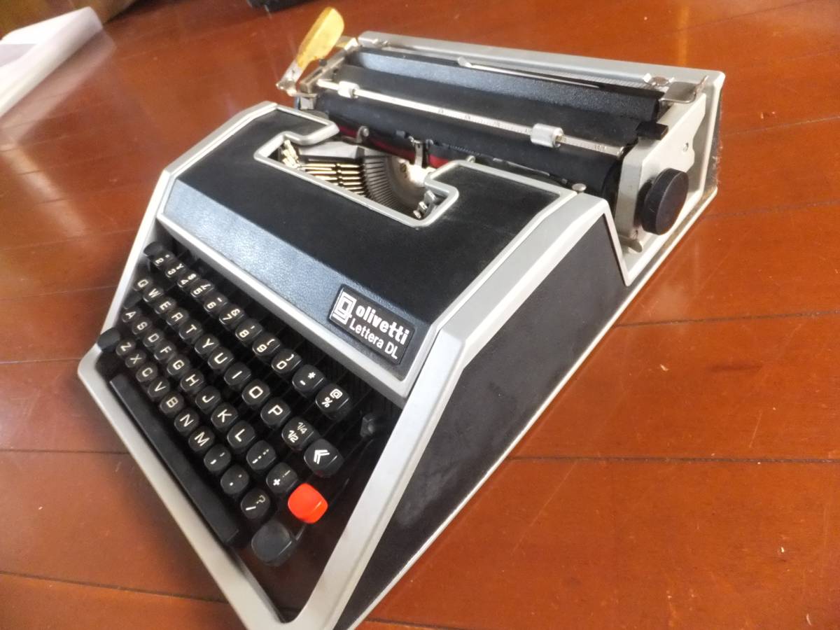 アンティーク olivetti オリベッティタイプライター！インテリアにの画像6