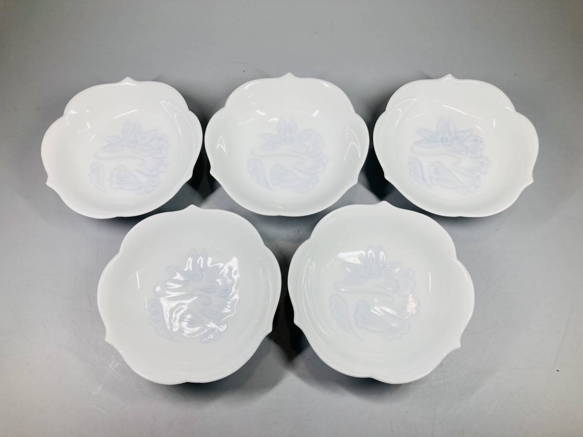 極 人間国宝 井上萬二 作 白磁染牡丹彫文 小皿 5客 銘々皿 和食器 
