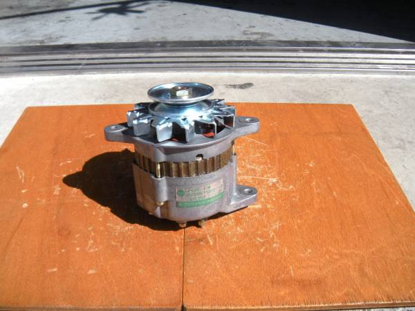 ヤンマー、船舶エンジン用オルタネーター(ダイナモ)リビルト品 ヤンマー、船舶エンジン用オルタネーター(ダイナモ)リビルト品