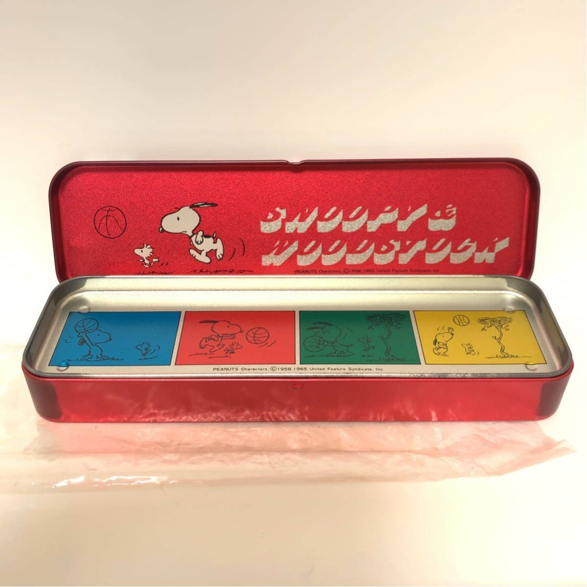 1965年製 SNOOPY スヌーピー サンリオ 当時物 缶ペン 文具 筆箱