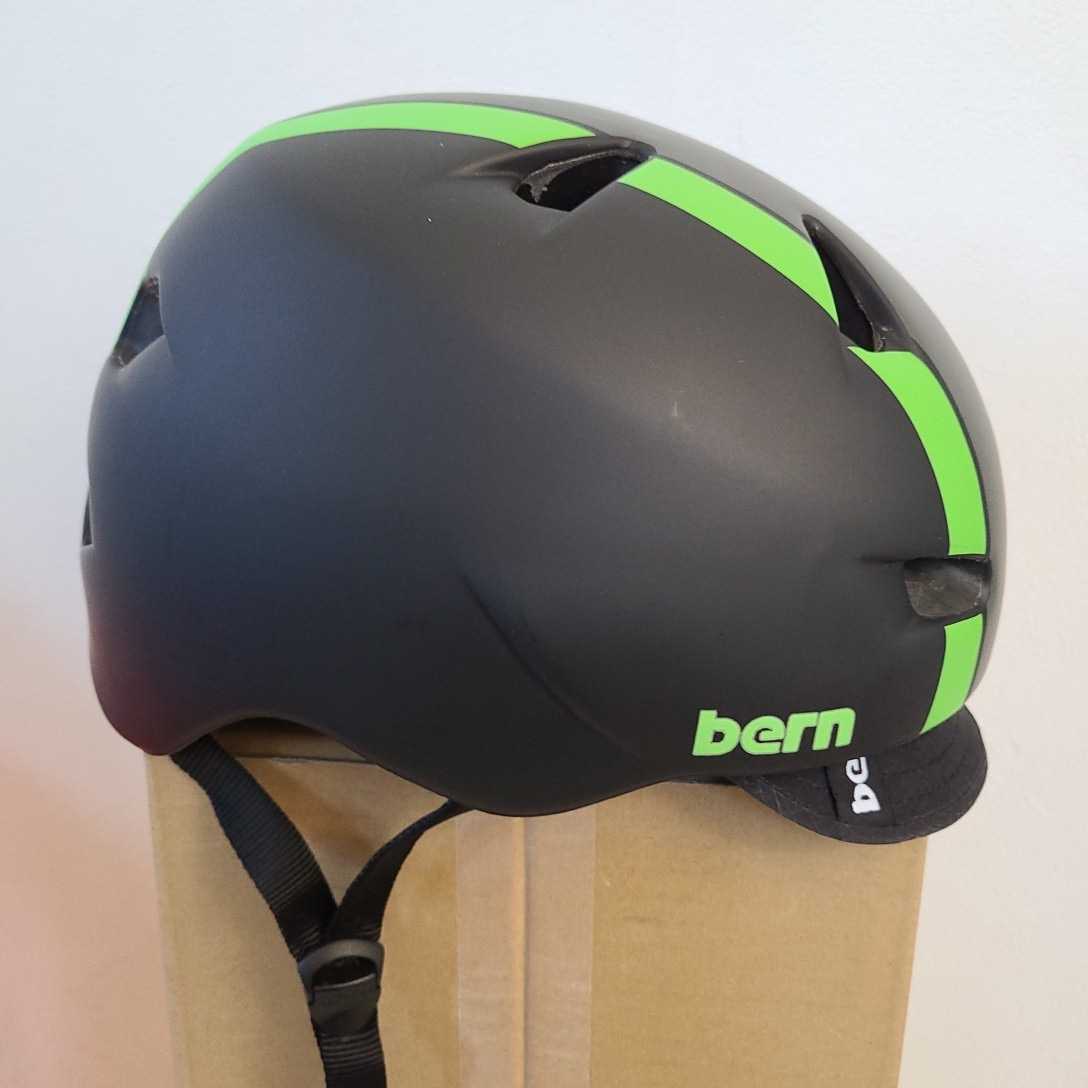 カッコいいです★BERN バーン Zip Mold ヘルメット キッズ サイズXX-L ブラック　bernサイクリング　サイクルヘルメット