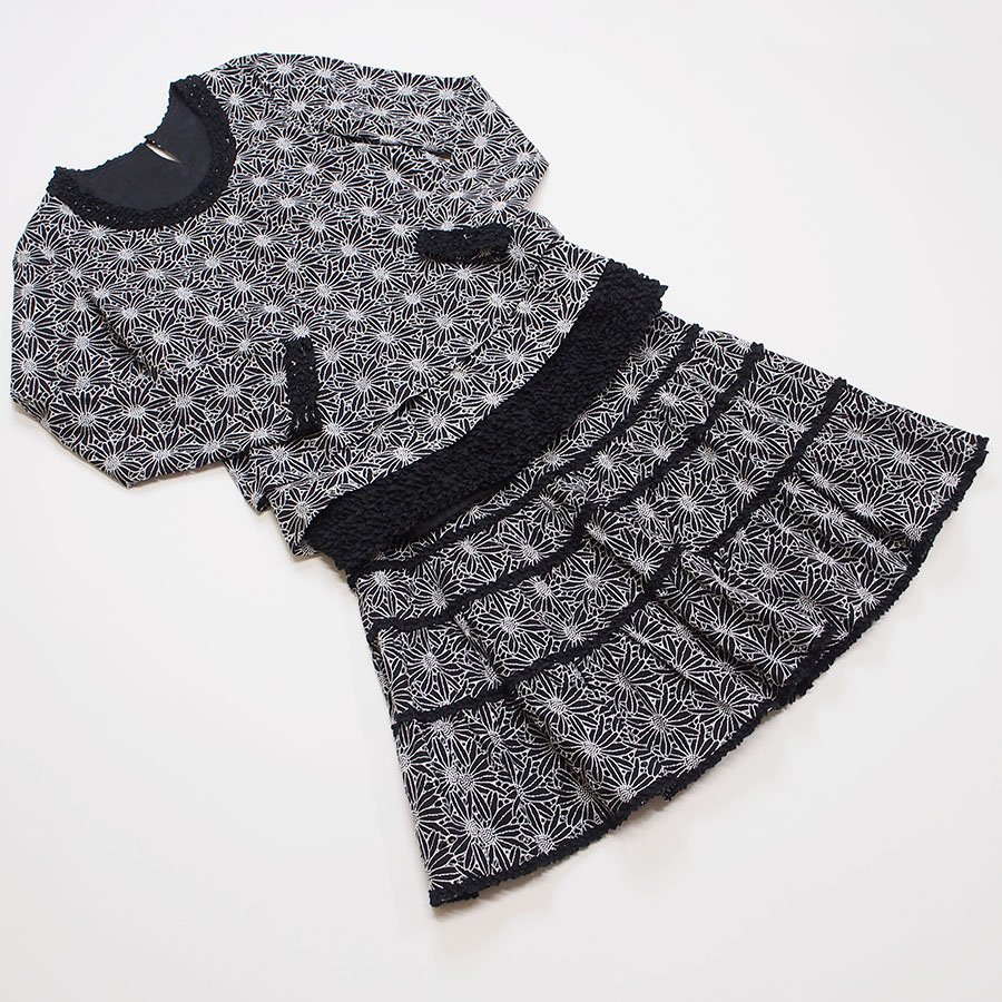インゲボルグ 黒 花柄刺繍レース ブラウス+スカート/サイズ9号/J2-243