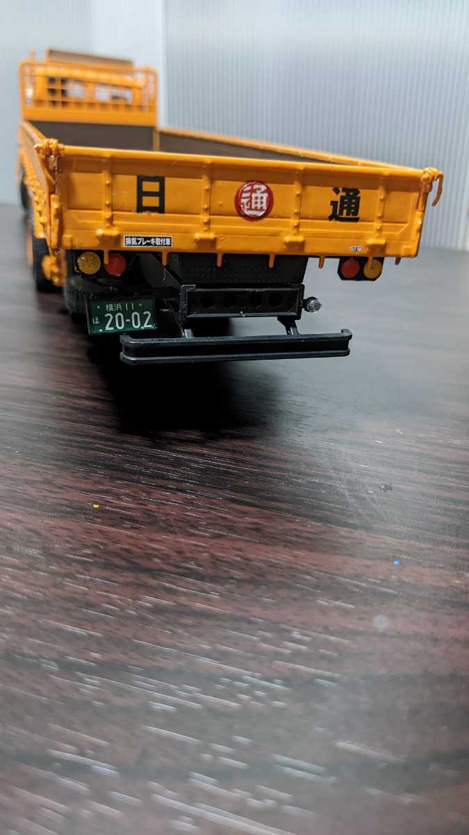 アオシマ製 1/32ふそうT951オリジナルの日本通運仕様になります。 アオシマ製 1/32ふそうT951オリジナルの日本通運仕様になります。